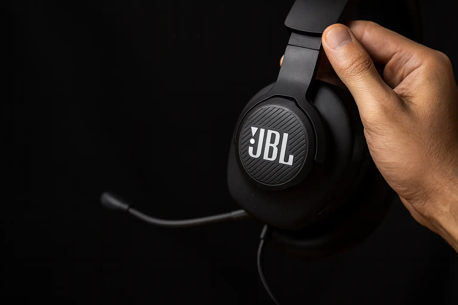 Som imersivo: 3 fone Quantum 100 JBL testados
