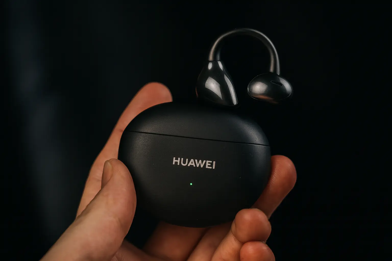 Fone de Ouvido HUAWEI FreeClip com design open-ear por menos de R$ 899 na Amazon