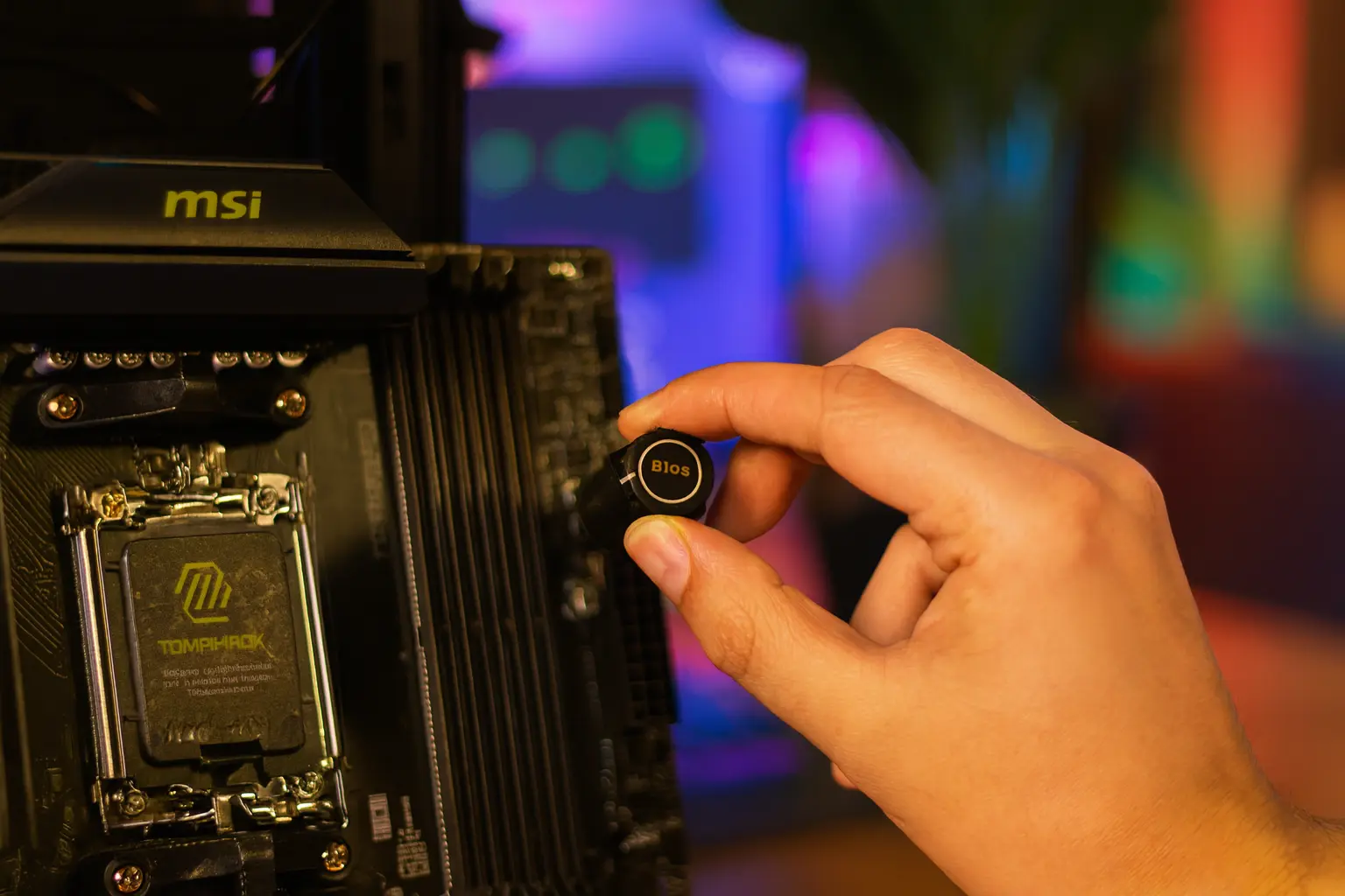MSI MAG X870 Tomahawk é boa para iniciantes? Avaliamos usabilidade e ajustes