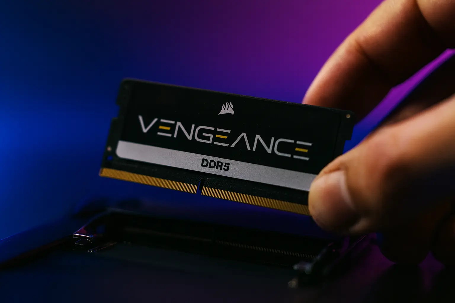 Corsair Vengeance SODIMM DDR5 5600MHz versus concorrentes Crucial/Kingston/ADATA: qual entrega mais?