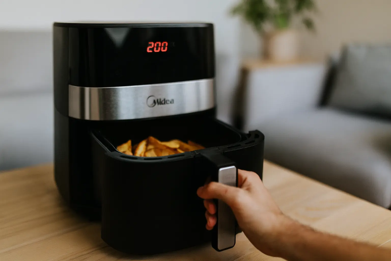 Review focado em creators: Midea Air Fryer 6L para preparo prático e saudável