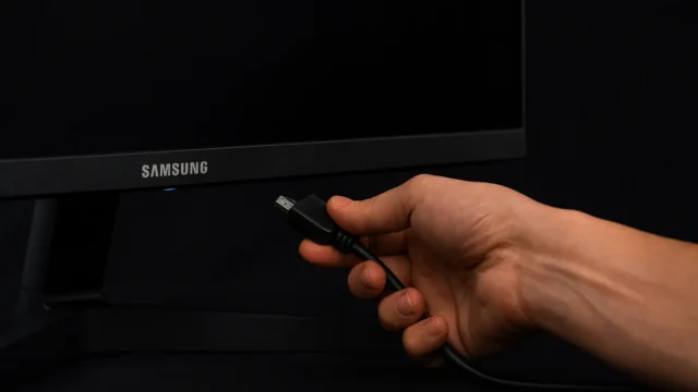 Som imersivo: 3 monitores T350 27 que valem a pena