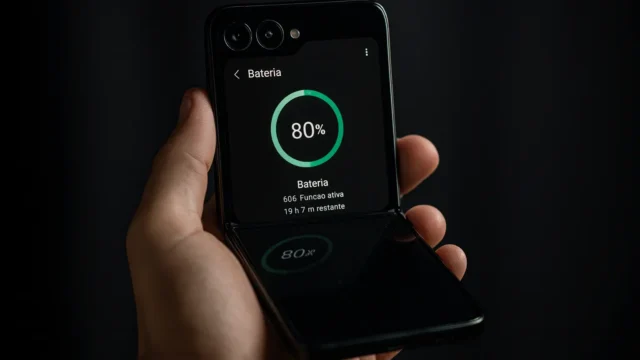 3 Galaxy Z Flip 6 256GB com foco em inovação e IA