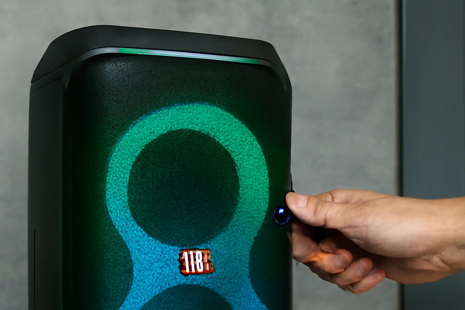 JBL PartyBox 310: A caixa de som perfeita para festas intensas