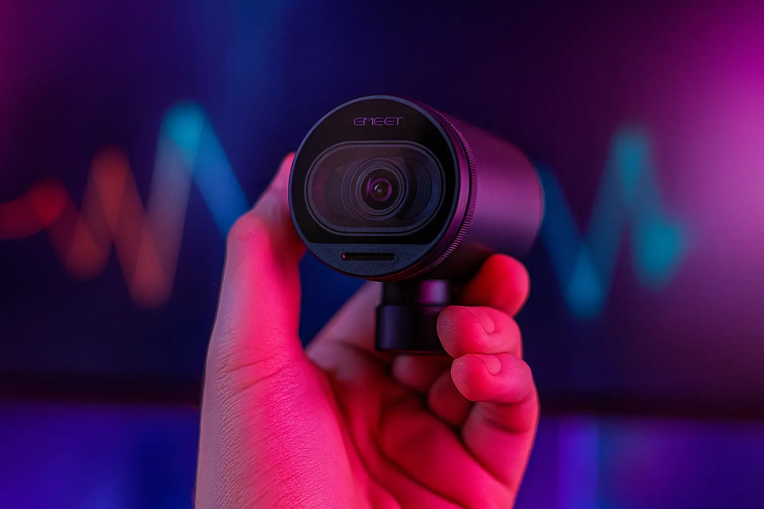 Webcam EMEET S600 4K com 10% OFF e microfone duplo na Amazon