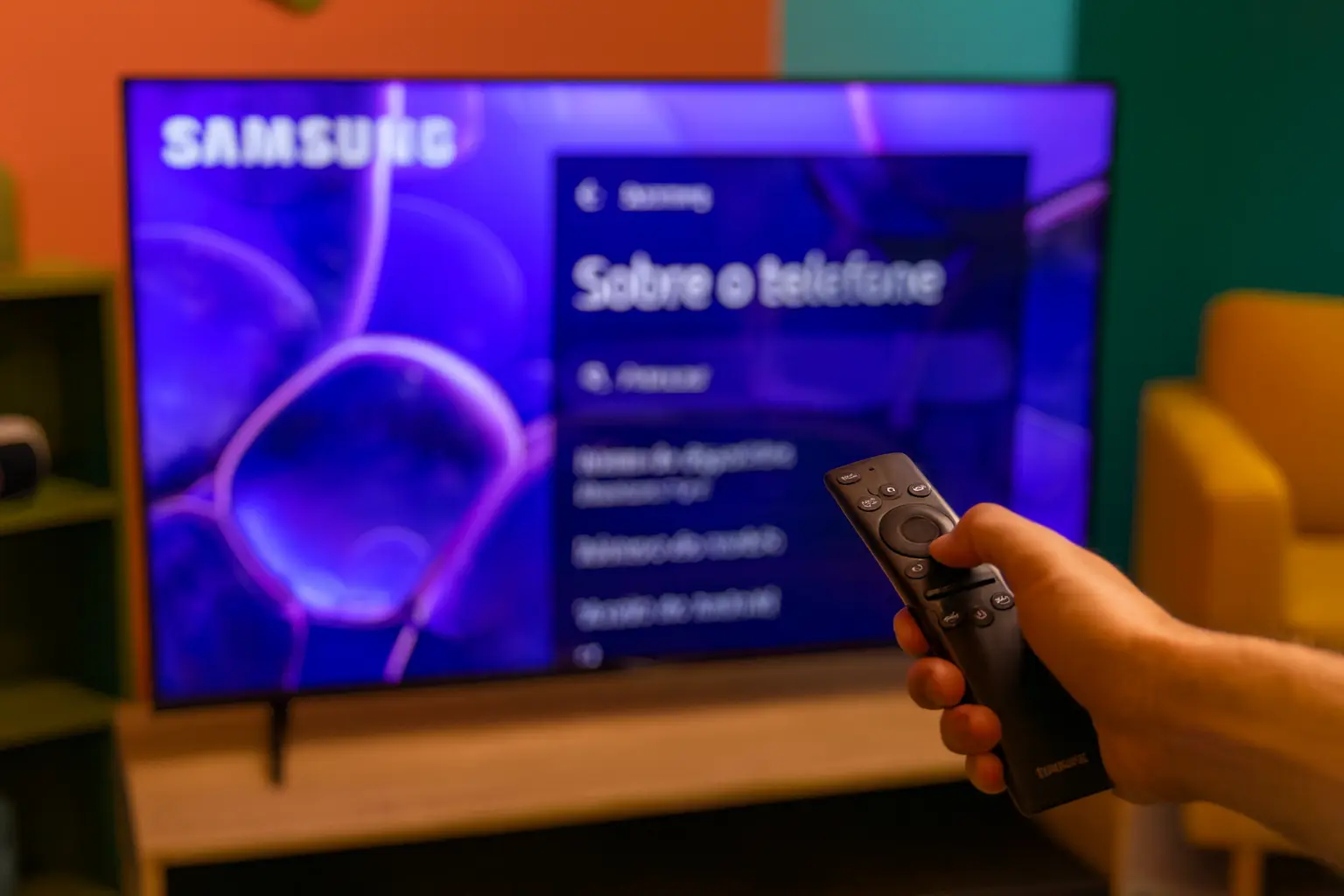 Samsung Smart TV 65" Crystal UHD 4K U8600F com 5% OFF na Amazon; estoque limitado