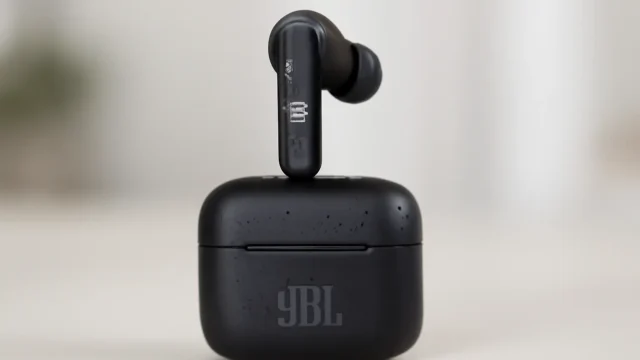 Nota máxima ★5: 6 Fones de Ouvido JBL Live Beam 3 Aprovados pelos Usuários