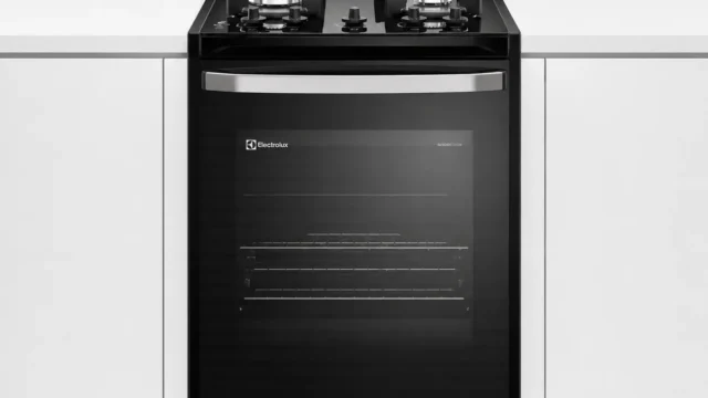 Electrolux FE4BB VaporBake: encaixa na cozinha planejada?