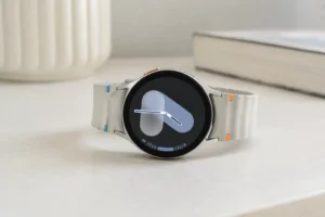 Galaxy Watch7 LTE serve para sair sem celular, não só receber alertas