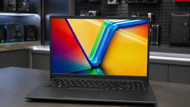 VivoBook Go 15 atende o dia a dia, mas 8GB reduzem a folga