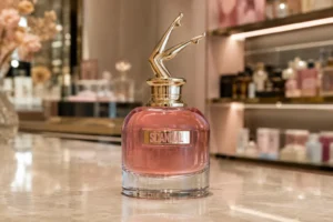 Jean Paul Gaultier Scandal é para quem busca perfume de presença