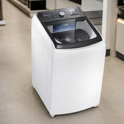 Electrolux LEE15 combina com muito volume, não com lavanderia apertada