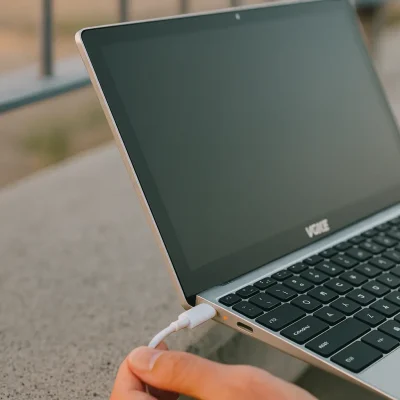 Análise fria de números: fps, watts e dB do VGKE Laptop 2 em 1 12,3